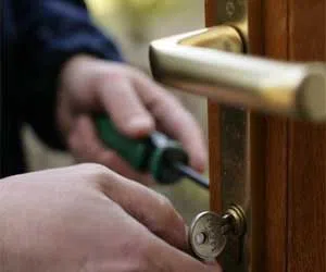 Lock Safe Services Xenia, OH 937-387-7475 - lock-change